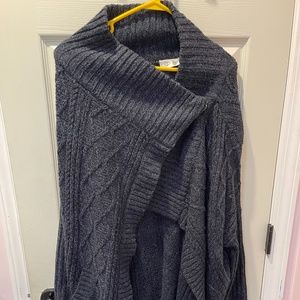 RD Style. Medium. Navy Blue. Draped Collar Button Sweater. Medium